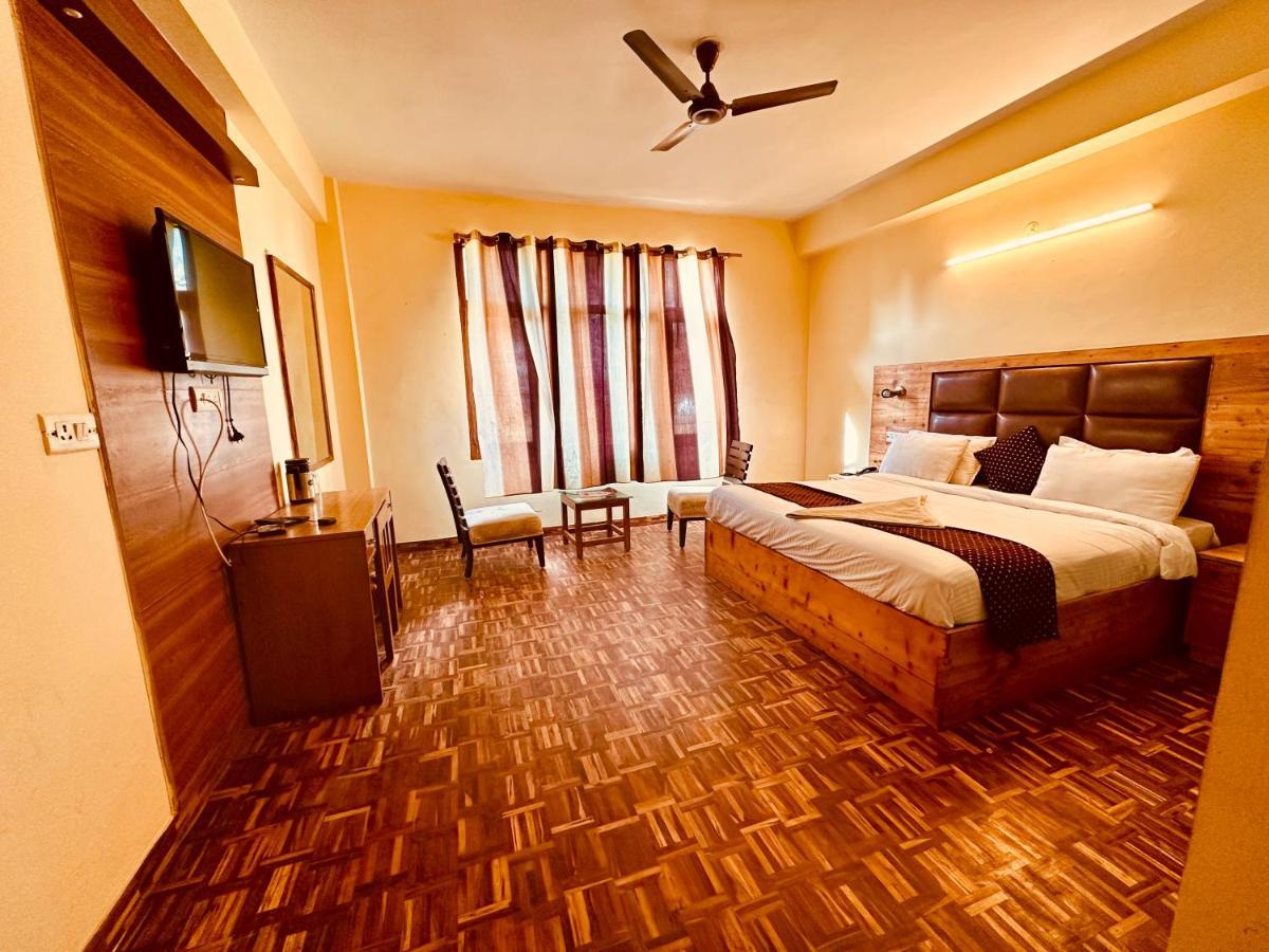 Hotel Grand Kalinga - Near Volvo Bus Stand Manali エクステリア 写真