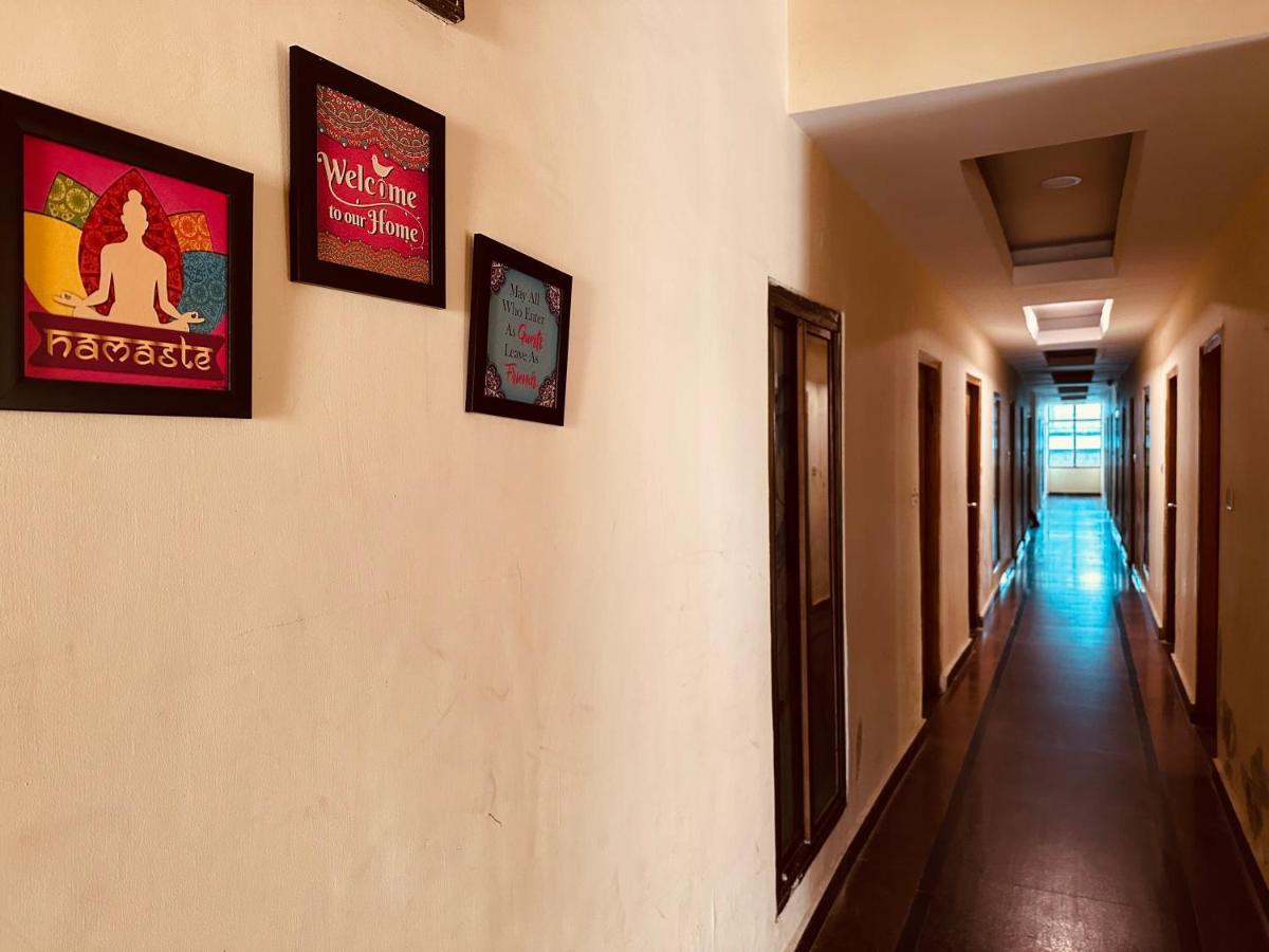 Hotel Grand Kalinga - Near Volvo Bus Stand Manali エクステリア 写真