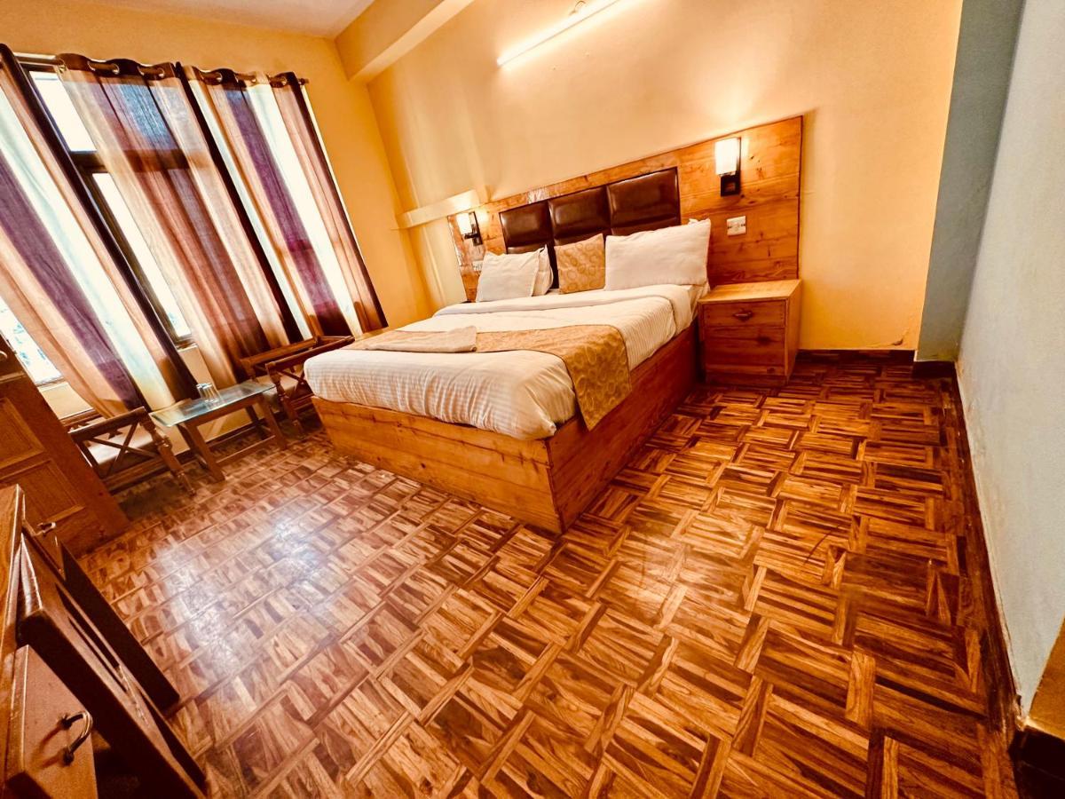 Hotel Grand Kalinga - Near Volvo Bus Stand Manali エクステリア 写真