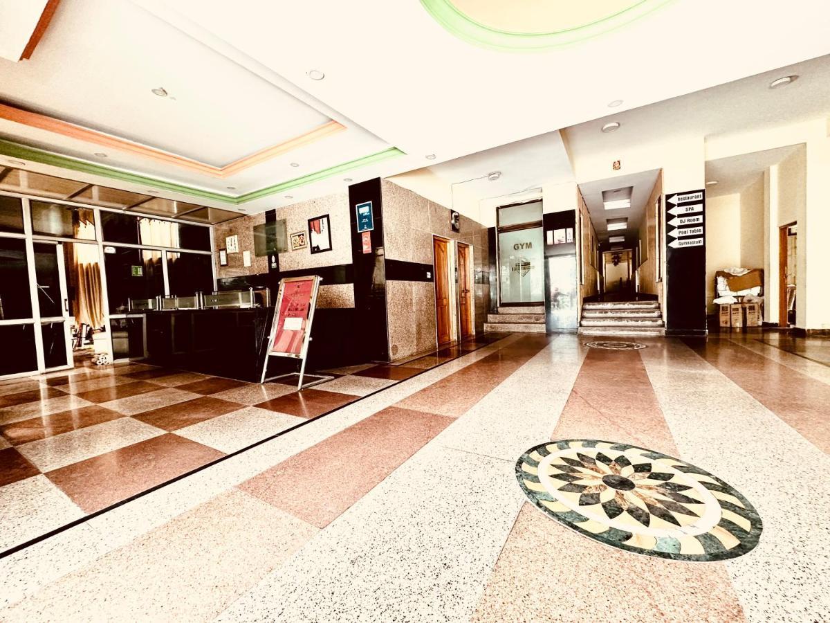 Hotel Grand Kalinga - Near Volvo Bus Stand Manali エクステリア 写真