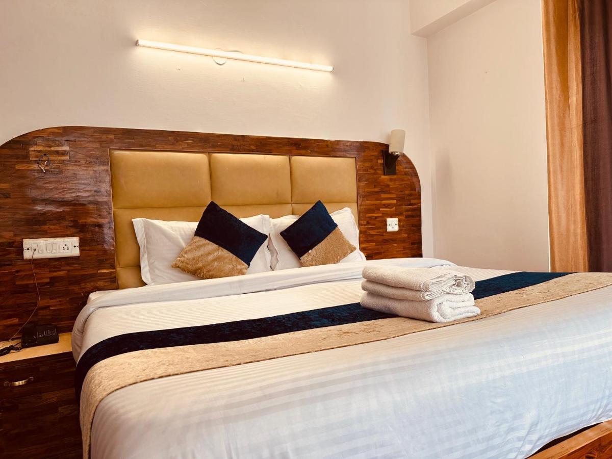 Hotel Grand Kalinga - Near Volvo Bus Stand Manali エクステリア 写真