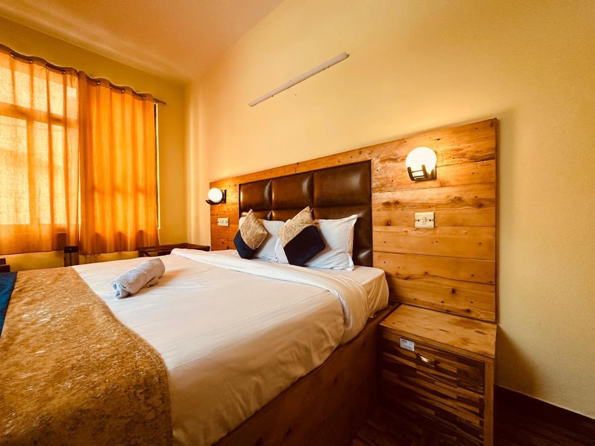 Hotel Grand Kalinga - Near Volvo Bus Stand Manali エクステリア 写真