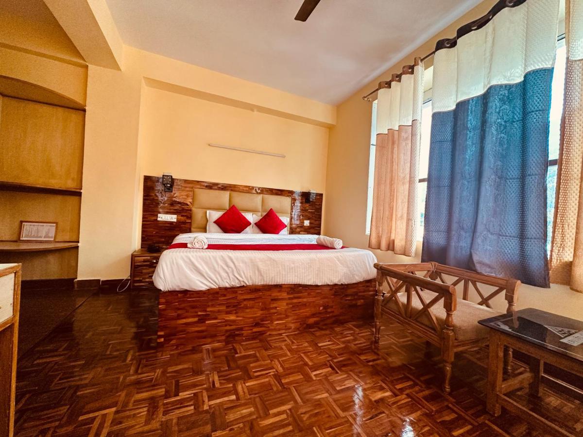 Hotel Grand Kalinga - Near Volvo Bus Stand Manali エクステリア 写真